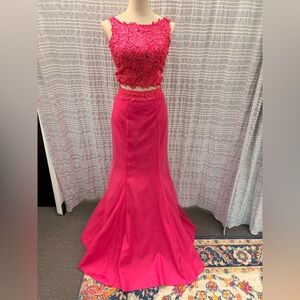 Chic Fuchsia Lace Prom Dress